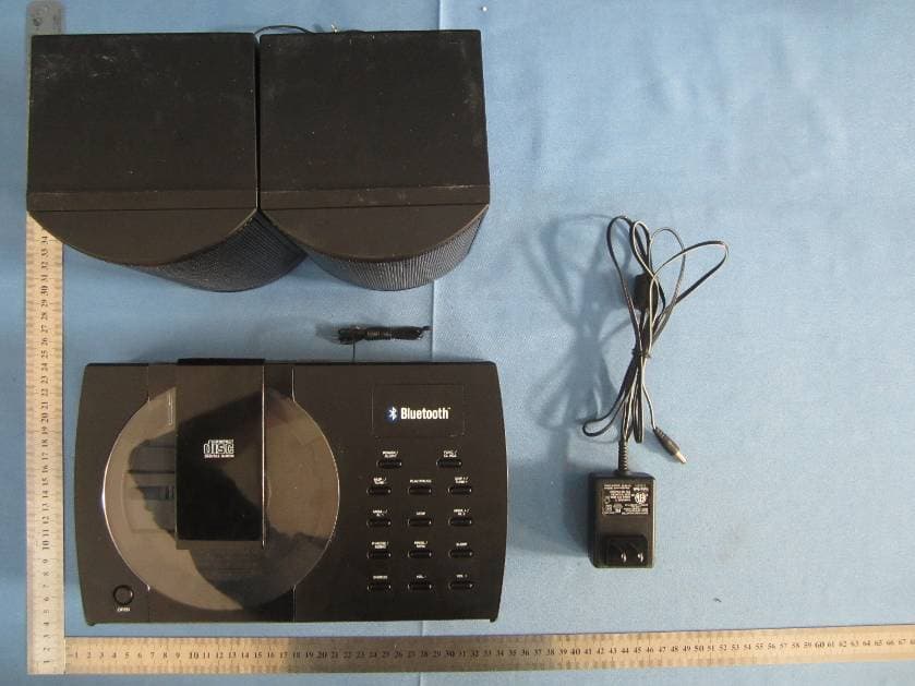 CD Micro System with Bluetooth - FCC ID 2AAOLCD2029BT - Wing Hing Electronics Industrial Ltd. (2)
