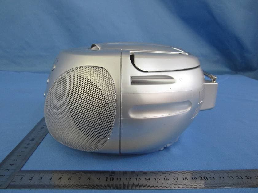 CD Boombox with Bluetooth - FCC ID 2AAOLCD725BT - Wing Hing Electronics Industrial Ltd. (3)