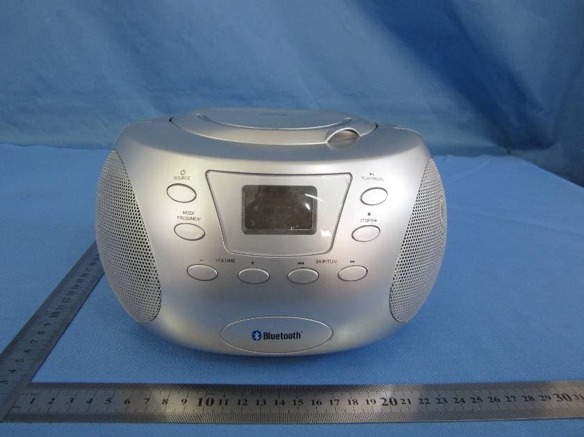 CD Boombox with Bluetooth - FCC ID 2AAOLCD725BT - Wing Hing Electronics Industrial Ltd. (4)