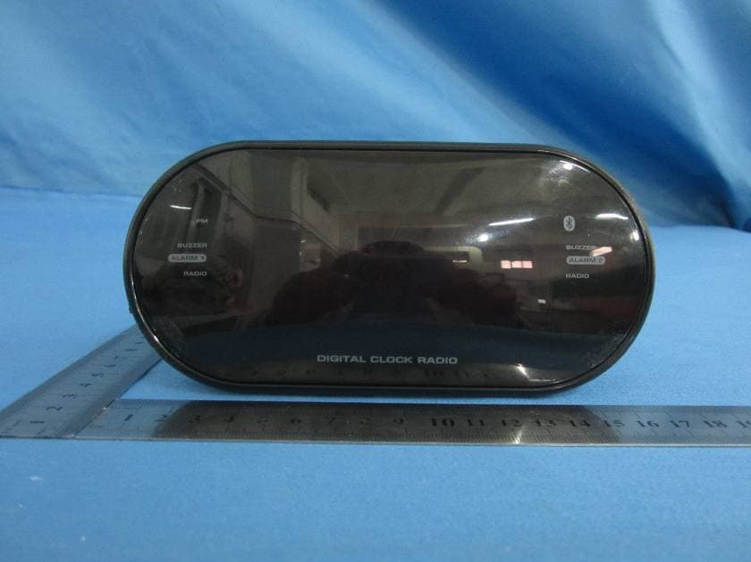 Alarm Clock Radio - FCC ID 2AAOLCR232BT - Wing Hing Electronics Industrial Ltd. (5)