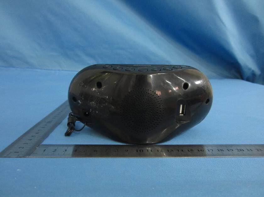 Alarm Clock Radio - FCC ID 2AAOLCR232BT - Wing Hing Electronics Industrial Ltd. (3)