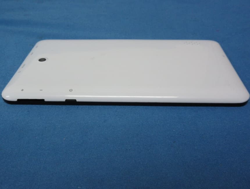 Internet Tablet - FCC ID 2AAP6M7047 - SHENZHEN ZOWEE TECHNOLOGY CO.,LTD (1)