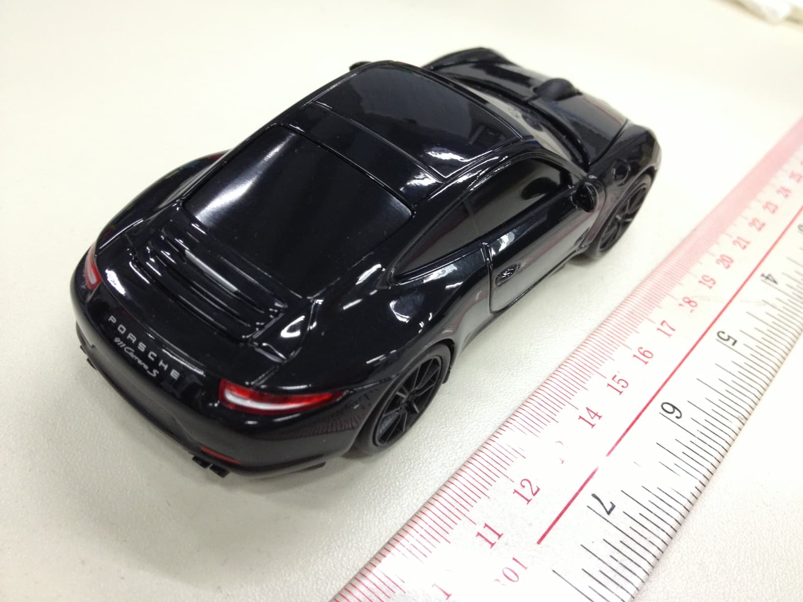 2.4GHz Wireless Optical Mouse in Car Style - FCC ID 2AAP995902 - Wellitec Development Ltd. (4)
