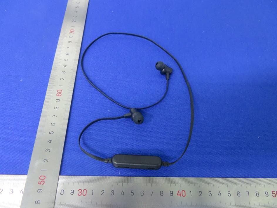 Wireless Earphones - FCC ID 2AAR2EE35762 - UP Global Sourcing UK Ltd.
