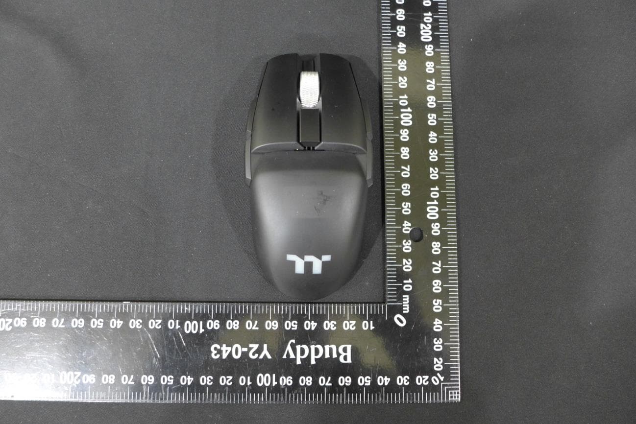 Argent M5 Wireless RGB Gaming Mouse - FCC ID 2AAUCGMOTMF - Thermaltake Technology Co., Ltd. (2)