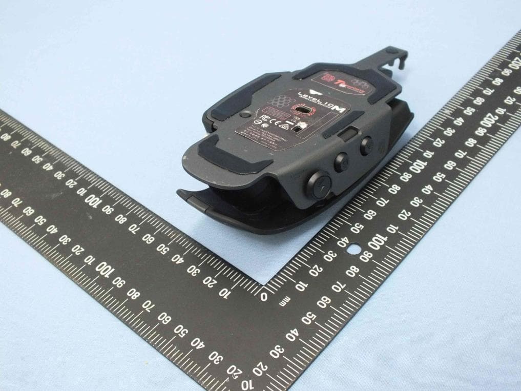 Level 10M Wireless Mouse - FCC ID 2AAUCMOLTMHYLOBK01 - Thermaltake Technology Co., Ltd. (3)