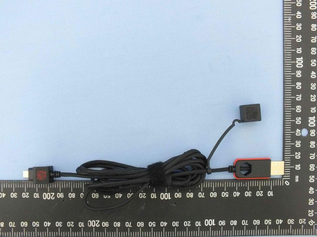 Level 10M Wireless Mouse - FCC ID 2AAUCMOLTMHYLOBK01 - Thermaltake Technology Co., Ltd. (4)