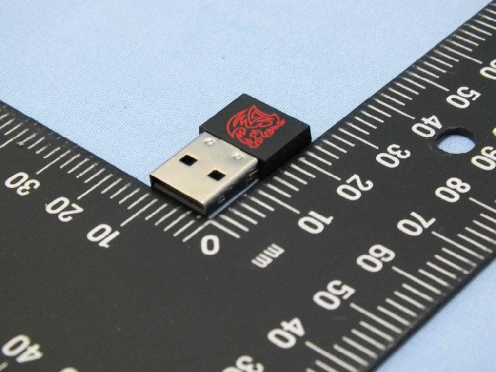 Receiver for Level 10M Wireless Mouse - FCC ID 2AAUCMOLTMRXBK01 - Thermaltake Technology Co., Ltd. (1)