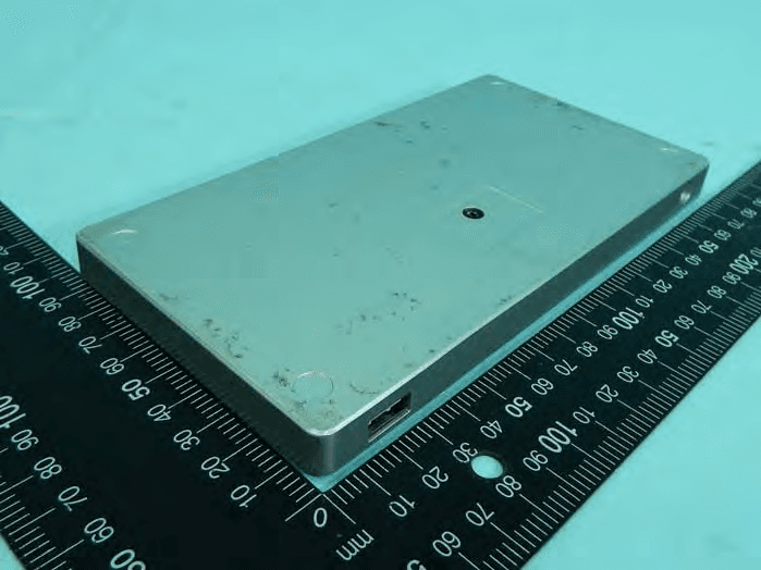 Dual Wireless Charging Station - FCC ID 2AAUCPOWPCPCT2SI00 - Thermaltake Technology Co., Ltd. (4)