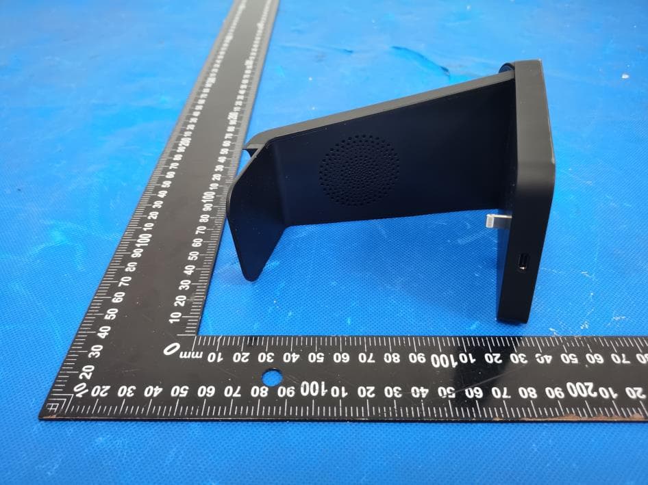 Wireless Charger - FCC ID 2AAUS-W18 - Shenzhen Zhiluling Technology Co.,Ltd (2)