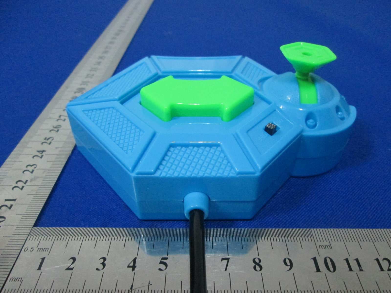 Radio Control Patrol Buggy - FCC ID 2AAVF-94336T - Playmates Toys Inc. (3)