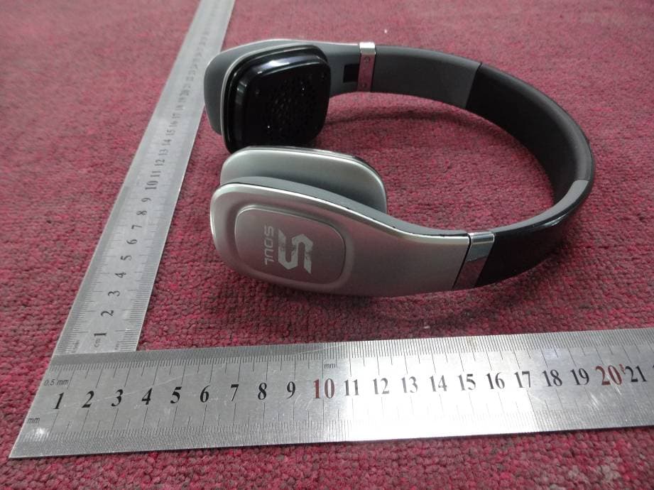VOLT- Pro Hi-Definition Wireless On-Ear Headphone - FCC ID 2AAWESV3 - Soul Electronics Limited (5)