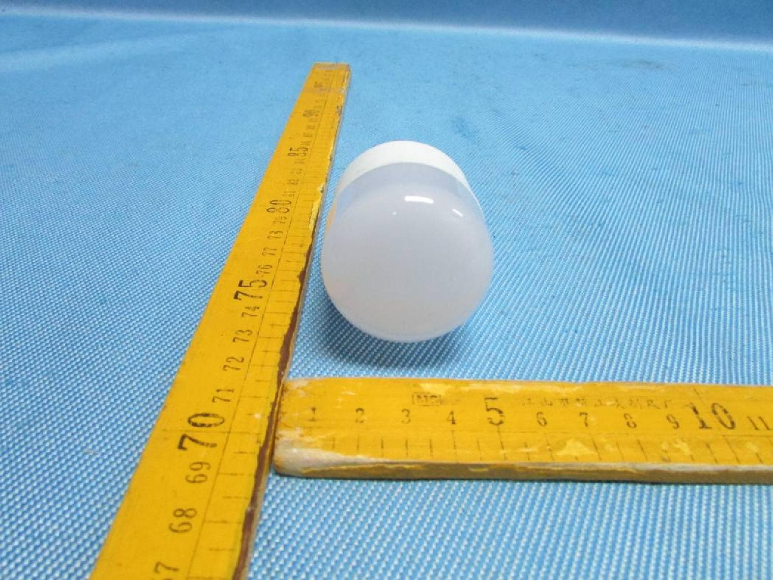 LUMINI -3WELD DIMMABLE MOOD LIGHT BULB - FCC ID 2AAWUTL100-E26 - AVC Technology (International) Limited (3)