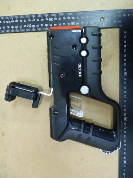VRE-1 - FCC ID 2AAWXPW152 - Incipio, LLC