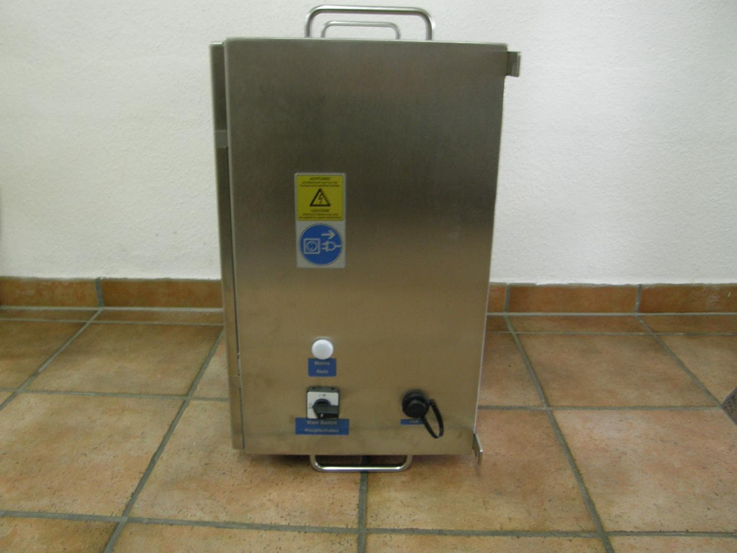 Indoor UWB System - FCC ID 2AAX7MWT - TEWS Elektronik GmbH & Co. KG (3)