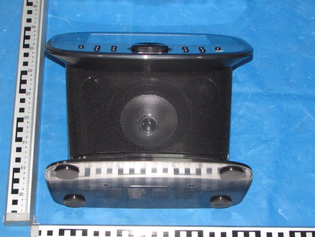 WIFI TOUCH SCREEN KARAOKE SYSTEM - FCC ID 2AAXO-ISM9011 - The Singing Machine Company, Inc. (2)