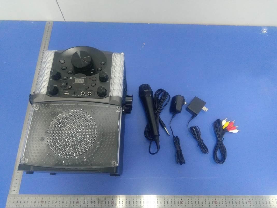 Bluetooth CDG Karaoke with Special Light Effects - FCC ID 2AAXO-SML625BTYY - The Singing Machine Company, Inc. (2)