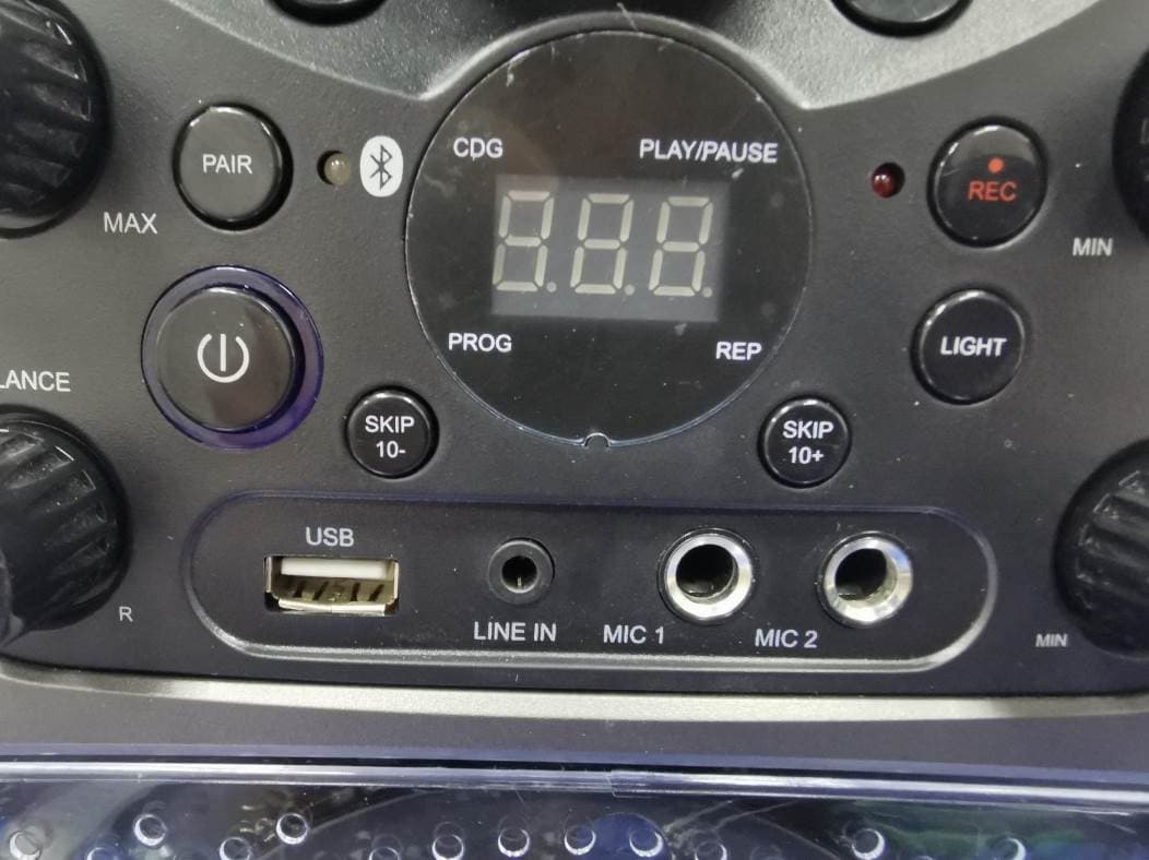 Bluetooth CDG Karaoke with Special Light Effects - FCC ID 2AAXO-SML625BTZZ - The Singing Machine Company, Inc. (2)