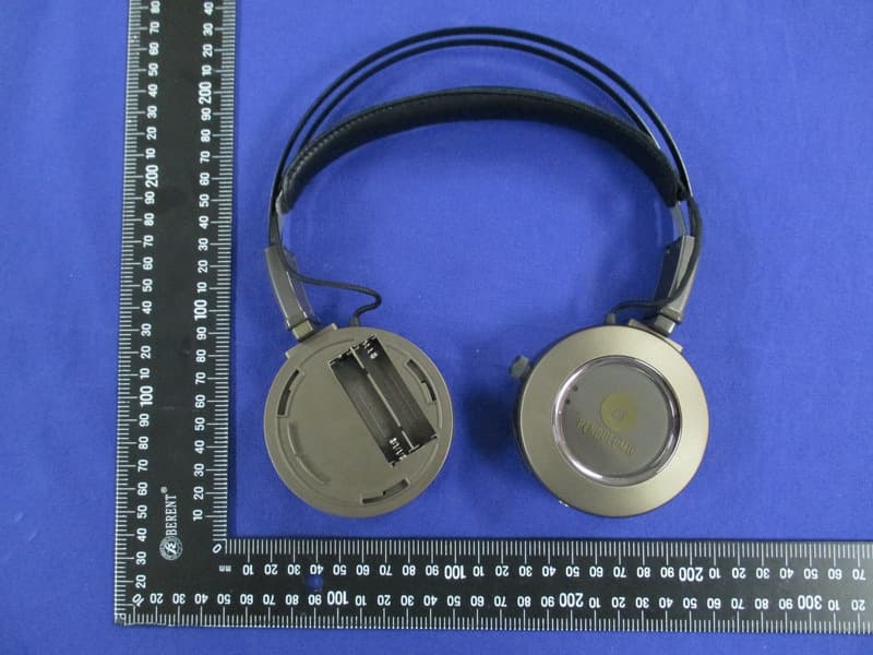 Wireless Headphone - FCC ID 2AAZ3-20130913001 - 3IOS PTE LTD (2)
