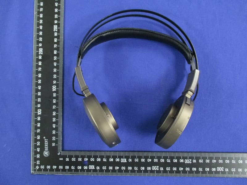 Wireless Headphone - FCC ID 2AAZ3-20130913001 - 3IOS PTE LTD (3)