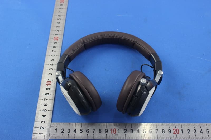 Bluetooth Headset - FCC ID 2AAZ3-TACHT1 - 3IOS PTE LTD (5)
