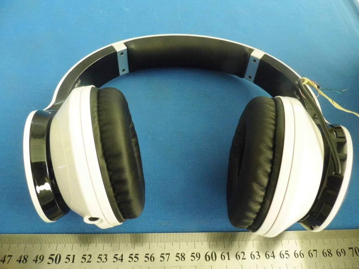 Bluetooth Stereo Headphones - FCC ID 2AAZR8801B - SHENZHEN HIGHSTAR ELECTRICAL CO.,LTD (1)