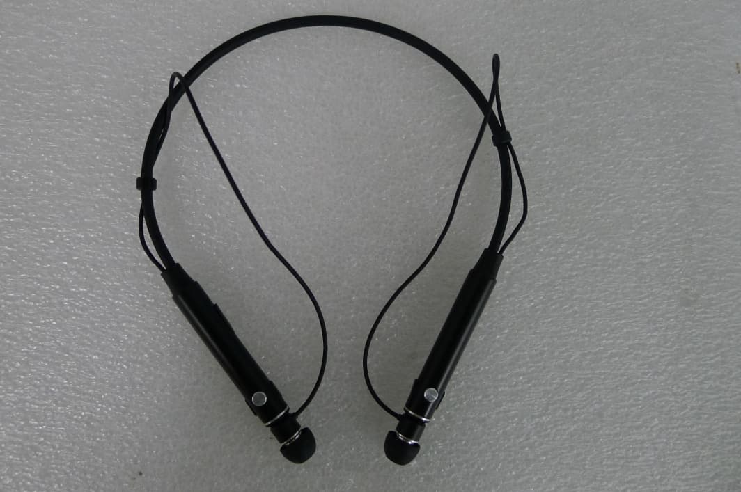 Neck band type bluetooth head set - FCC ID 2AB34-NB-K1 - CLIPS Tech Co., Ltd. (2)