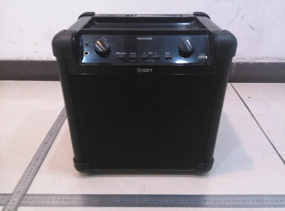 Wireless Rechargeable Speaker System - FCC ID 2AB3E-IPA77 - ION Audio, LLC (4)