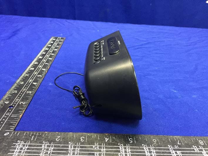 PLL AM/FM DUAL ALARM CLOCK RADIO WITH BLUETOOTH AND USB CHARGING PORT - FCC ID 2AB4KMETYH8106 - MET INDUSTRIAL LTD