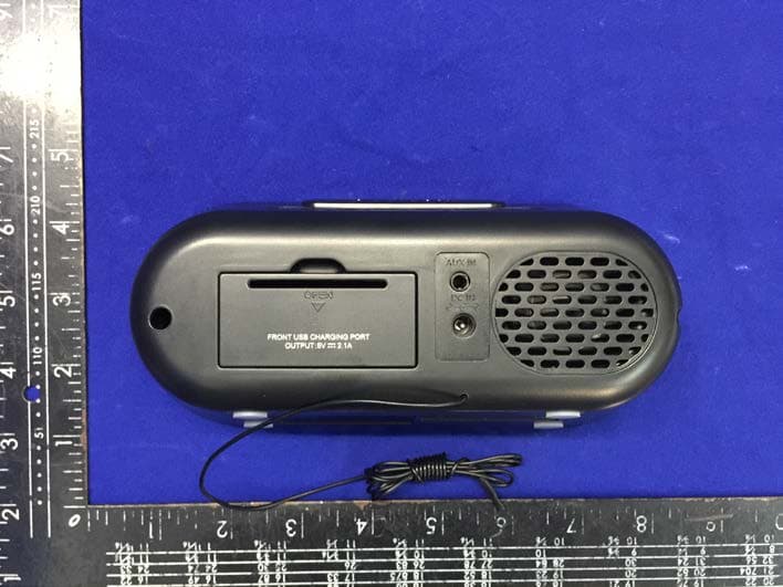 PLL AM/FM DUAL ALARM CLOCK RADIO WITH BLUETOOTH AND USB CHARGING PORT - FCC ID 2AB4KMETYH8106 - MET INDUSTRIAL LTD (3)