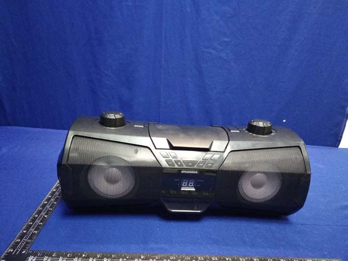 BLUETOOTH PORTABLE CD BOOMBOX WITH AM/FM RADIO - FCC ID 2AB4KMETYH8112 - MET INDUSTRIAL LTD