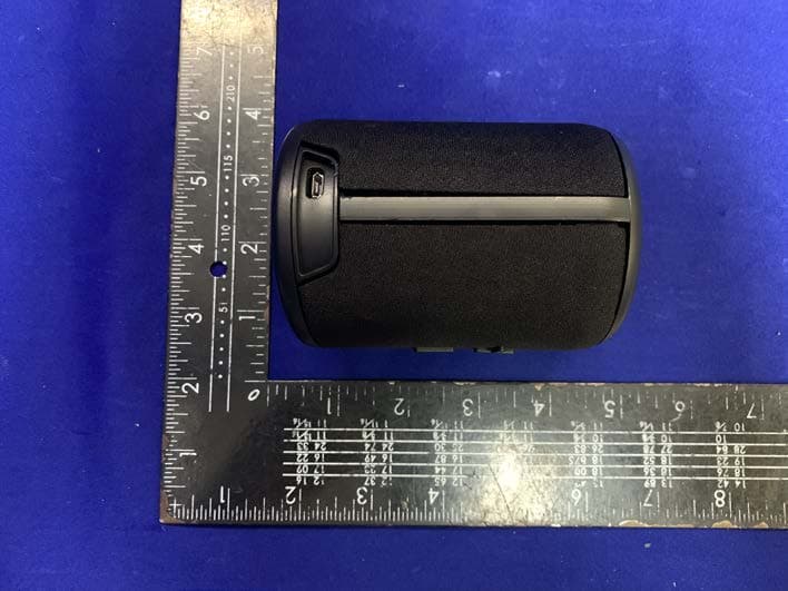 TWS Bluetooth Speaker - FCC ID 2AB4KMETYH8117 - MET INDUSTRIAL LTD (4)