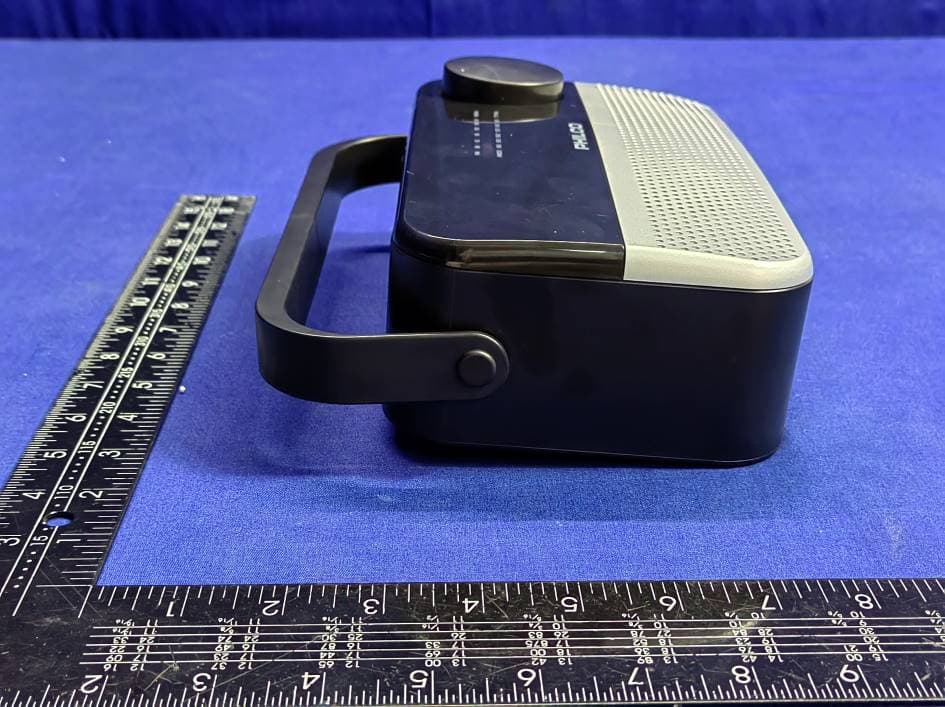 Portable AM/FM Radio with Bluetooth - FCC ID 2AB4KMETYH8196 - MET INDUSTRIAL LTD (2)