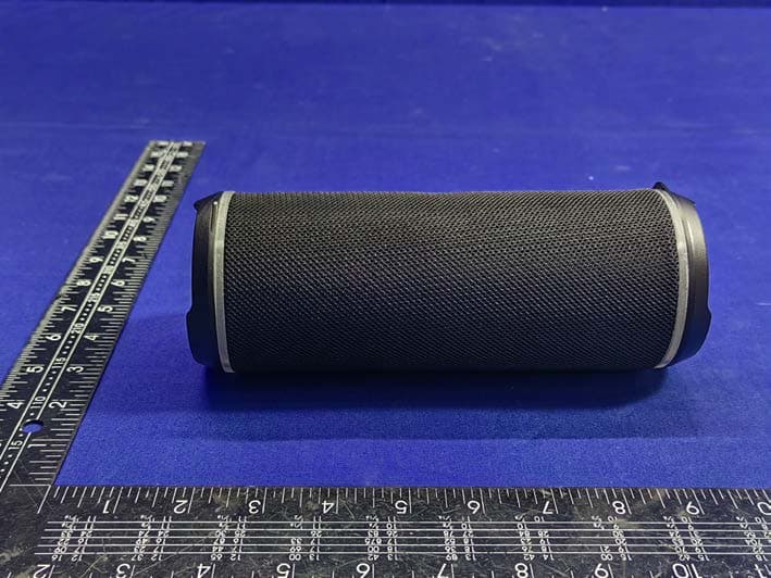 LIGHT UP 360 DEGREE SOUND WATERPROOF BLUETOOTH SPEAKER - FCC ID 2AB4KMETYH8224 - MET INDUSTRIAL LTD (3)