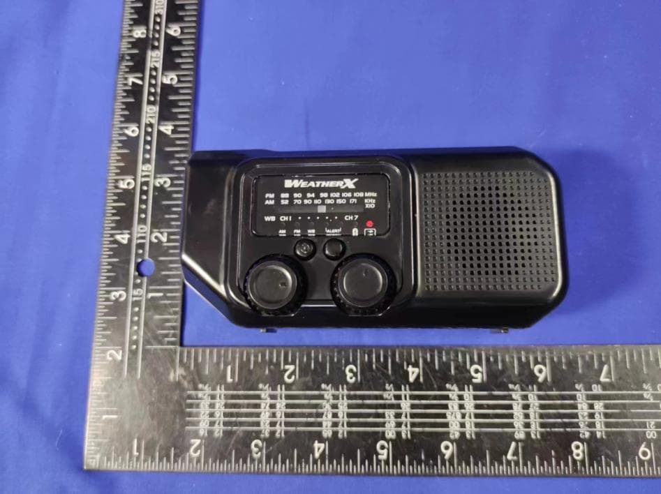 NOAA Weatherband AM/FM radio with Bluetooth and Flashlight - FCC ID 2AB4KMTYH7018 - MET INDUSTRIAL LTD (2)