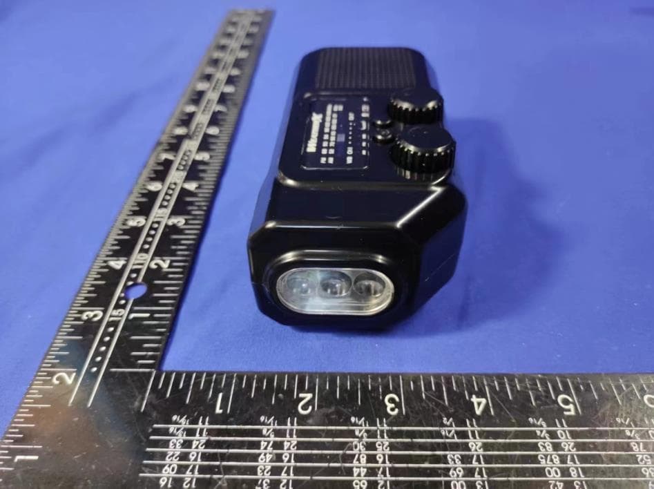 NOAA Weatherband AM/FM radio with Bluetooth and Flashlight - FCC ID 2AB4KMTYH7018 - MET INDUSTRIAL LTD (5)