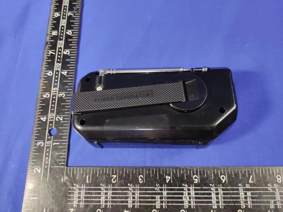 NOAA Weatherband AM/FM radio with Bluetooth and Flashlight - FCC ID 2AB4KMTYH7018 - MET INDUSTRIAL LTD (4)