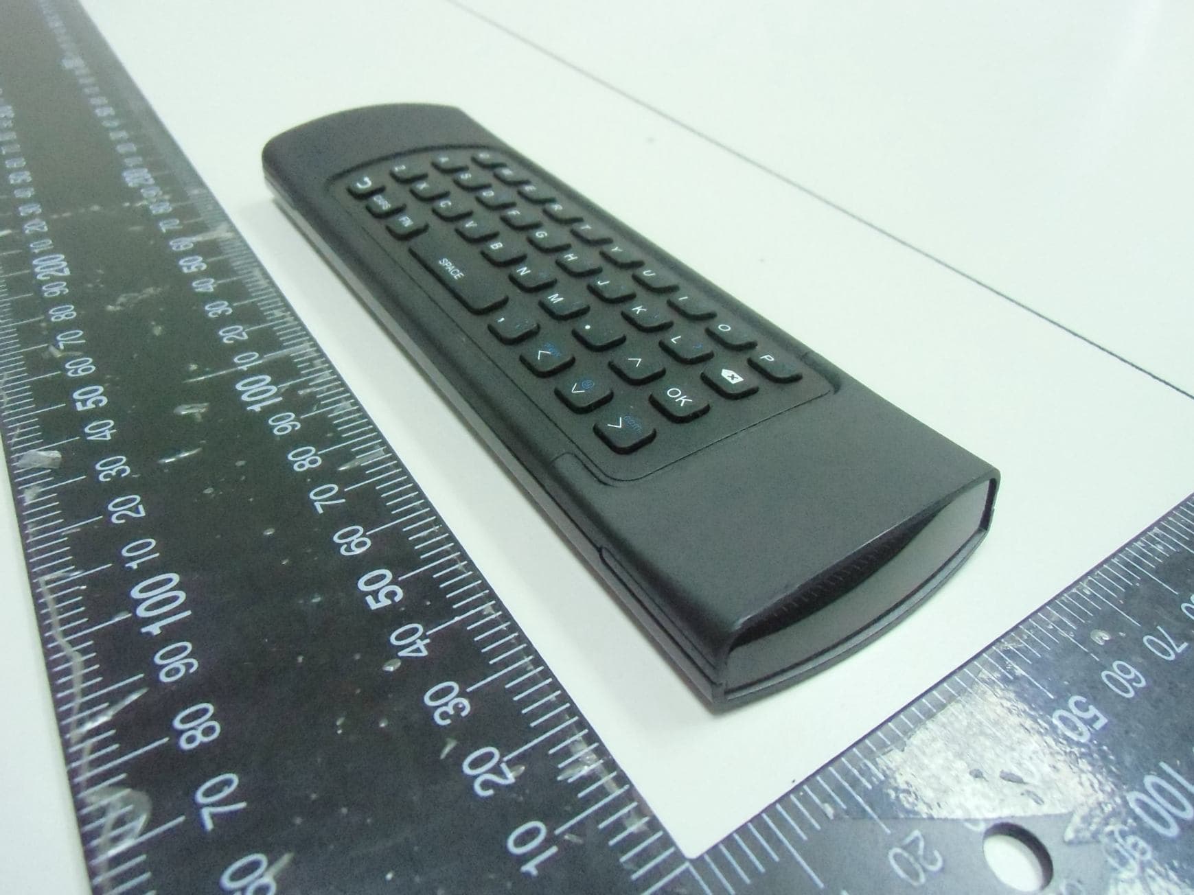 RF 2.4G QWERTY REMOTE CONTROLLER - FCC ID 2AB4U-KWS82-TX - KING WINS TECHNOLOGY CO.,LTD. (2)