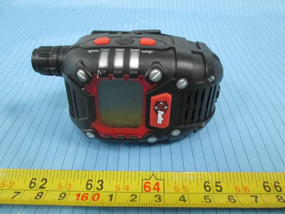 Long Range Wrist Talkies - FCC ID 2AB4XAMP10520 - Atomic Monkey Products Ltd.