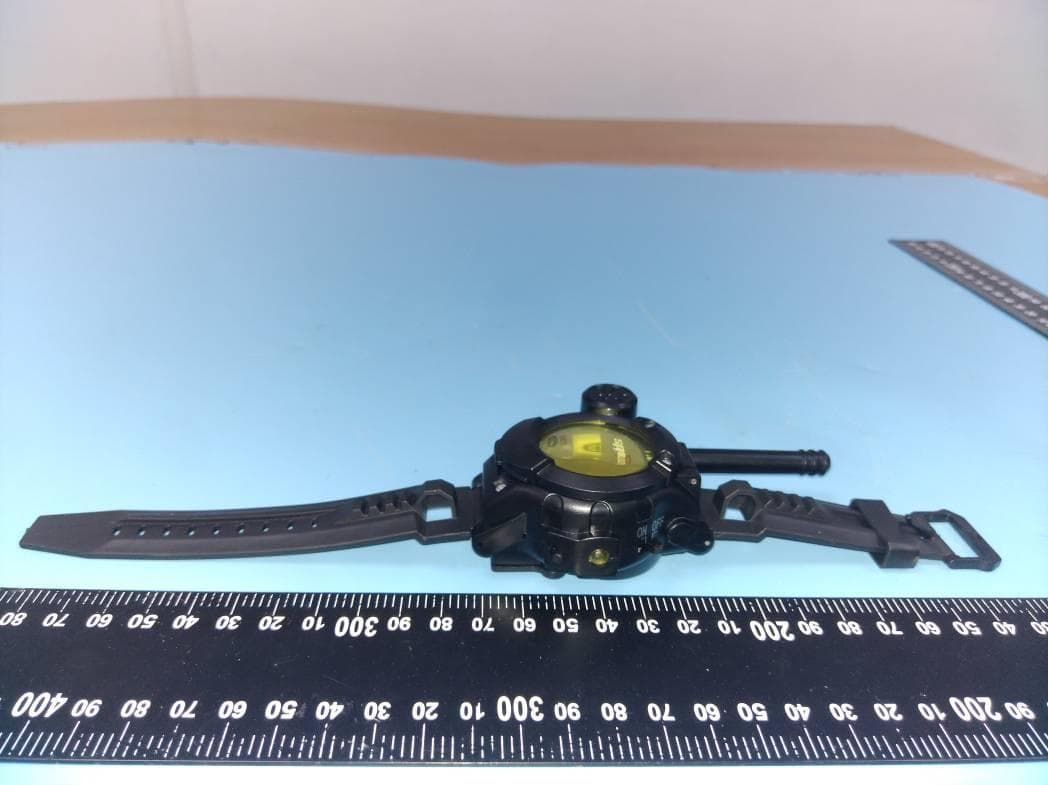 Spy Wrist Talkies - FCC ID 2AB4XAMP10538 - Atomic Monkey Products Ltd. (4)