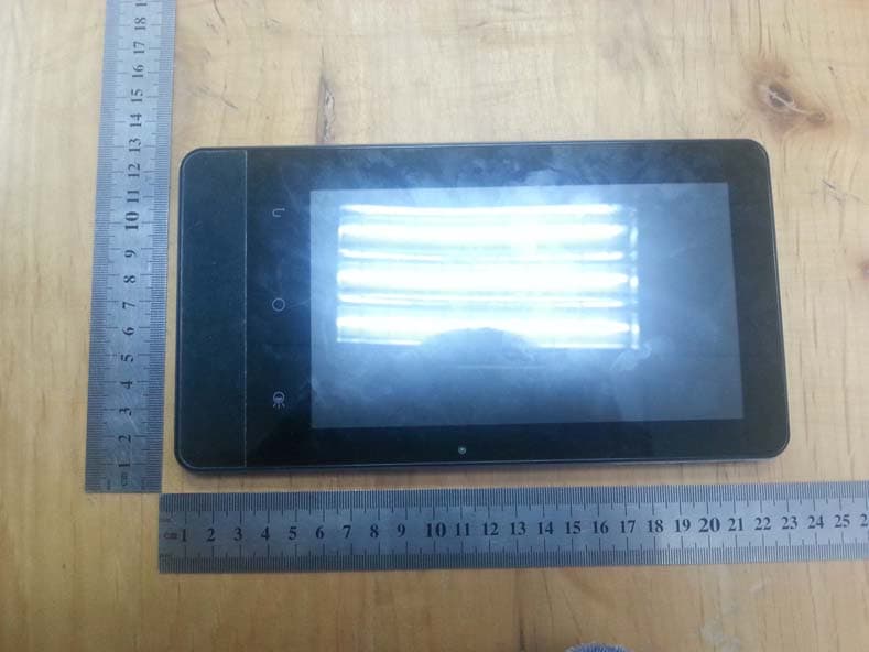 Tablet PC - FCC ID 2AB5H-P70001 - AIPTEK International Inc. (4)