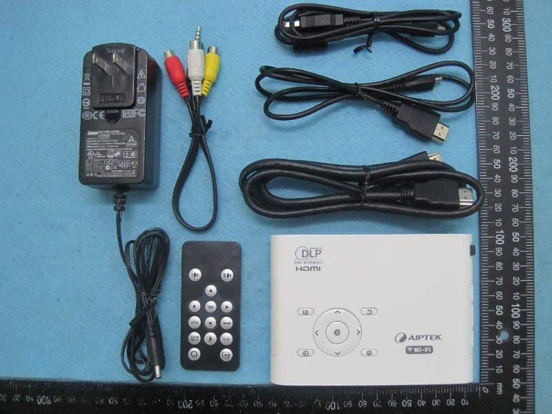PocketCinema V150W - FCC ID 2AB5H-RV7001 - AIPTEK International Inc. (2)