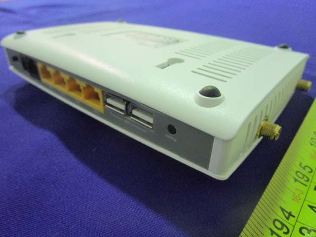 802.11ac AC1200 Wide-Range Wi Fi Router - FCC ID 2AB87197D - Iconnect (5)