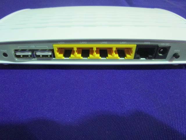802.11ac AC1200 Wide-Range Wi Fi Router - FCC ID 2AB87197D - Iconnect (3)