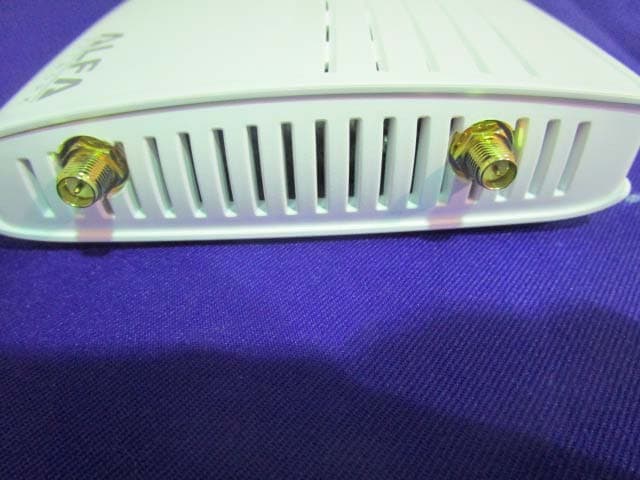 802.11ac AC1200 Wide-Range Wi Fi Router - FCC ID 2AB87197D - Iconnect (2)