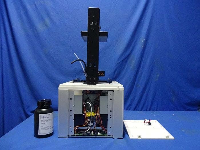 3D Printer - FCC ID 2AB9W-3L10X - XYZprinting, Inc.
