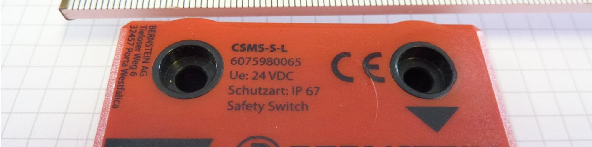 Contactless Safety Monitoring Switch - FCC ID 2ABA6CSMSA - Bernstein AG (5)