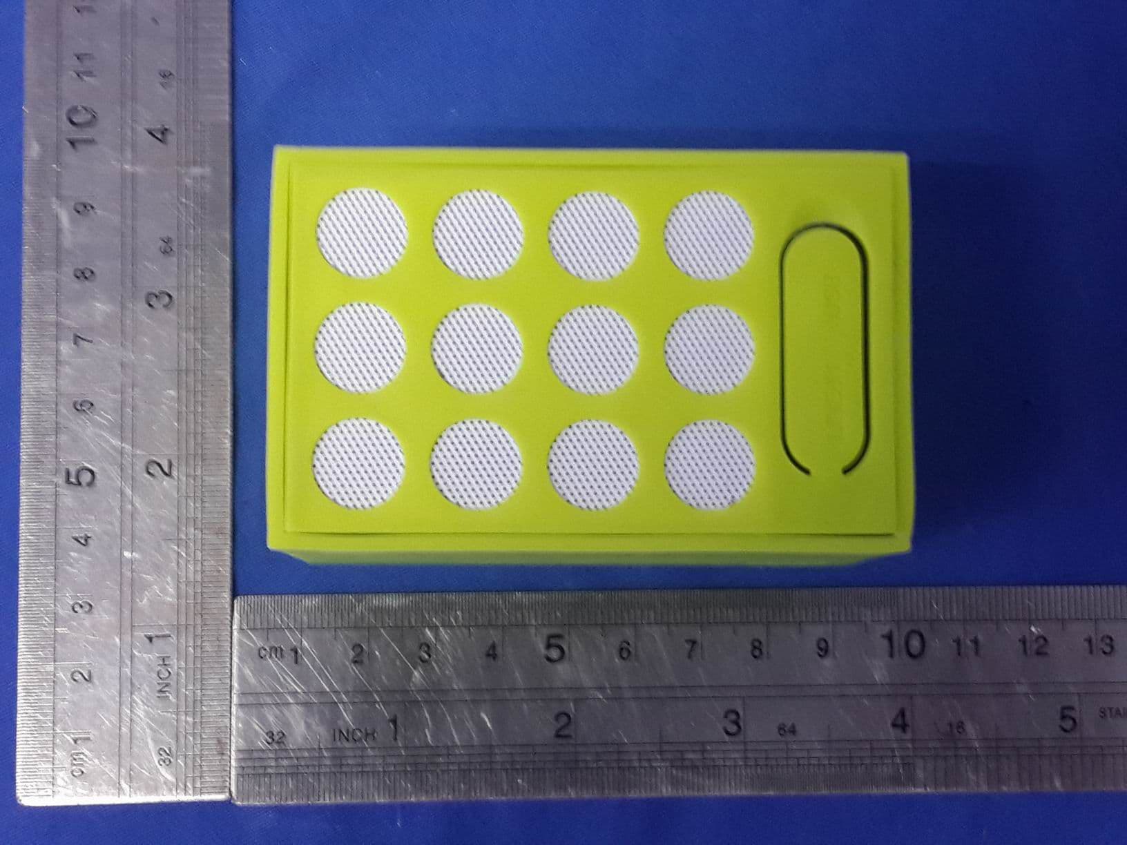 Bluetooth speaker - FCC ID 2ABE2BTS07 - GOLD FINGERS TECHNOLOGY CO.,LTD (2)
