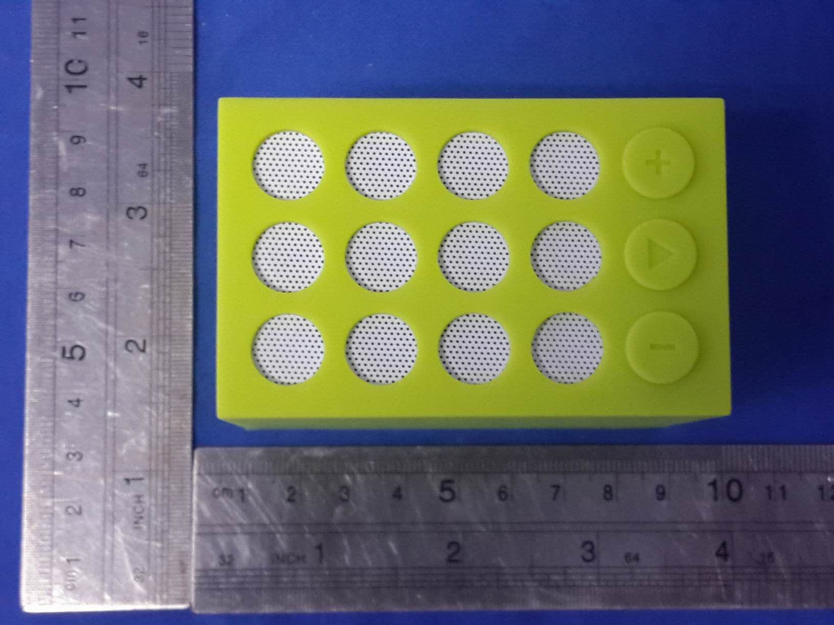 Bluetooth speaker - FCC ID 2ABE2BTS07 - GOLD FINGERS TECHNOLOGY CO.,LTD (4)