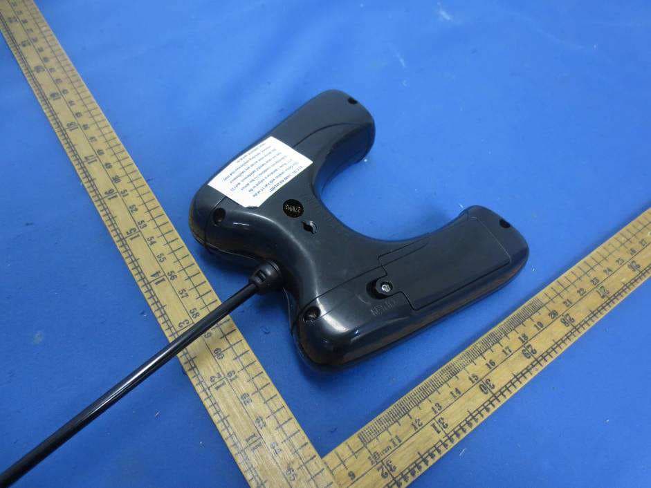 Toy RC Bumper Car Set - FCC ID 2ABF4SF2014B27 - GUANGDONG SHIFENG TOYS INDUSTRIAL CO.,LTD (2)